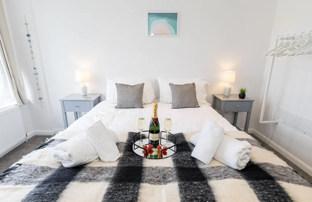 Ocean Breeze - 1 Minute From The Beach - 10 Minute From Bic - Fast Wi-Fi - Smart Tv-1