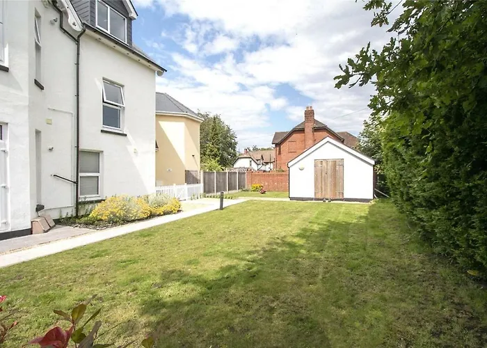 Holiday Home Near Train Station
